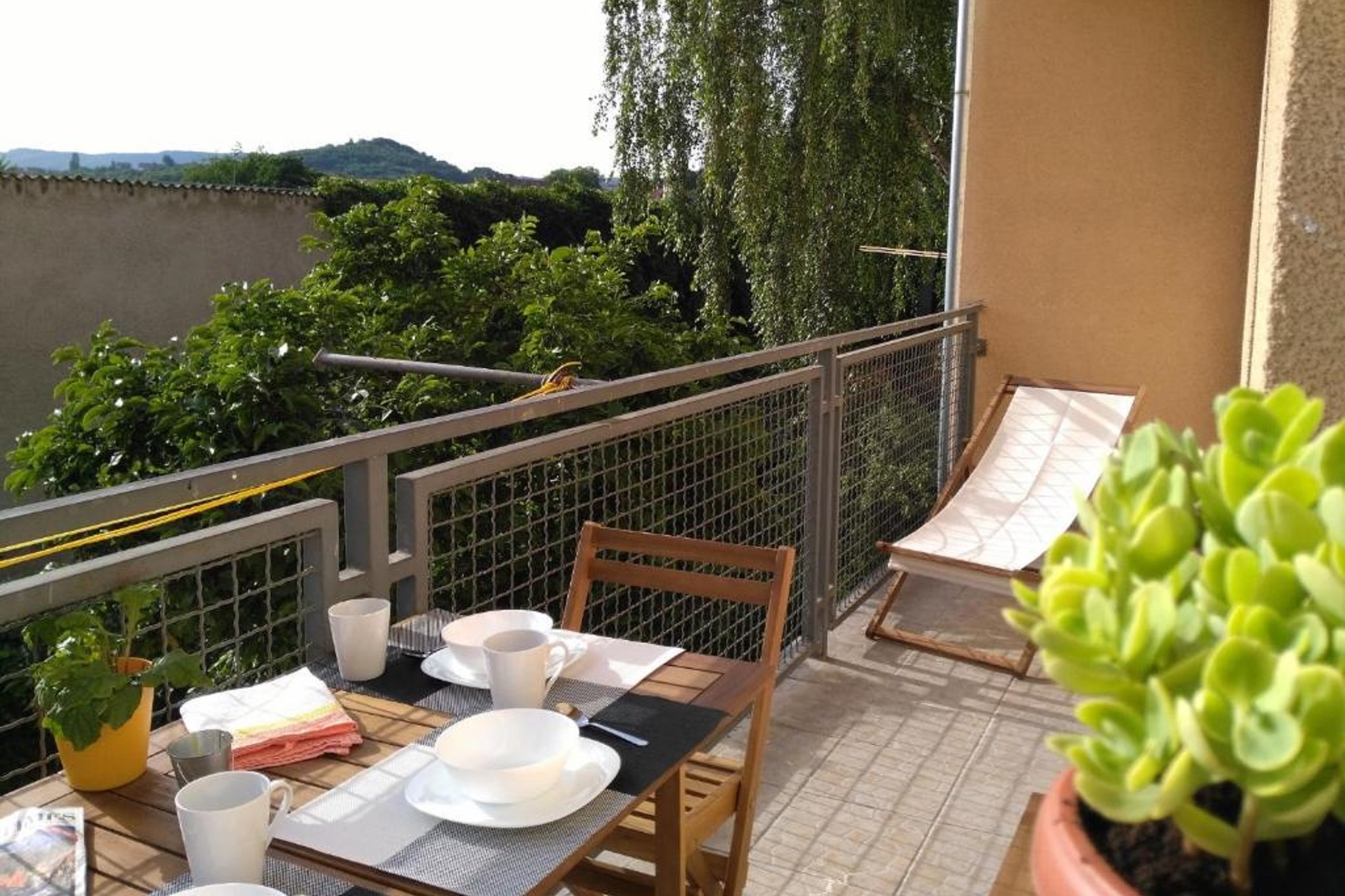 Balkon s pogledom na vrt